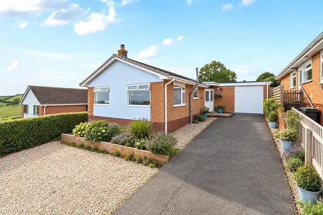 Sweetbriar Lane, Holcombe, EX7