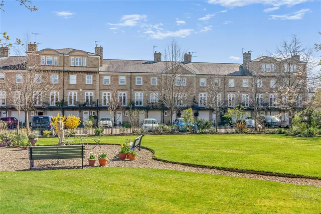 Queens Gate, Harrogate, HG1, photo 1