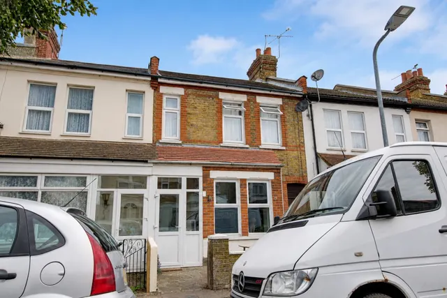 Salisbury Avenue, Westcliff On Sea, photo 1