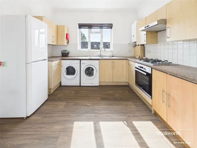 Watford Way, London, NW7, photo 1