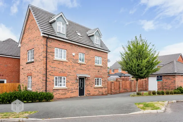 Stirrups Farm Road, Lowton, Warrington, WA3 2SX, photo 1