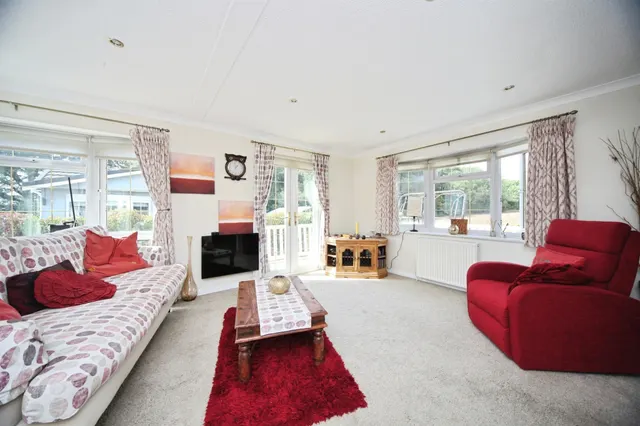 Residential Park, Caddington, LU1, photo 2