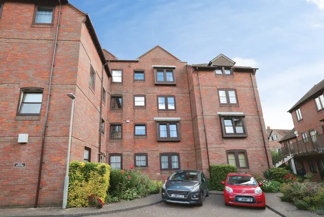 Town Bridge Court, Chesham, photo 1