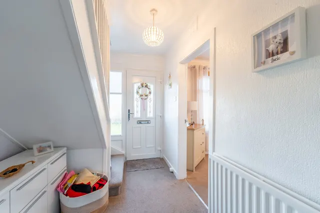 Photo 3 — Greenloanings, Kirkcaldy, KY2 6NN
