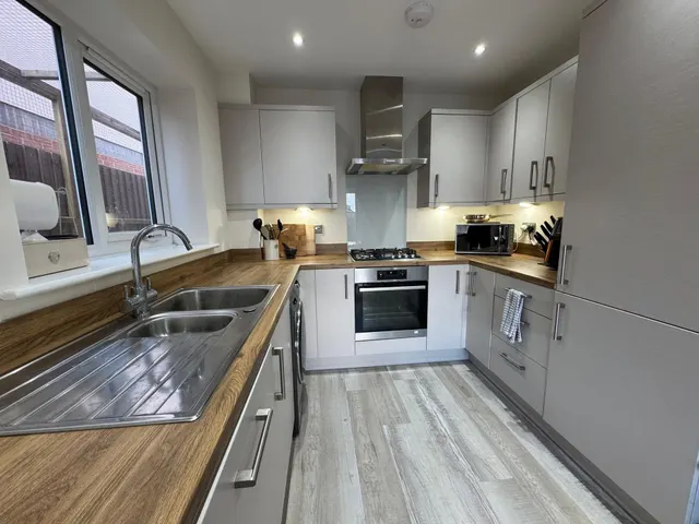Hazelwell Avenue, Burton-On-Trent, DE14, photo 2