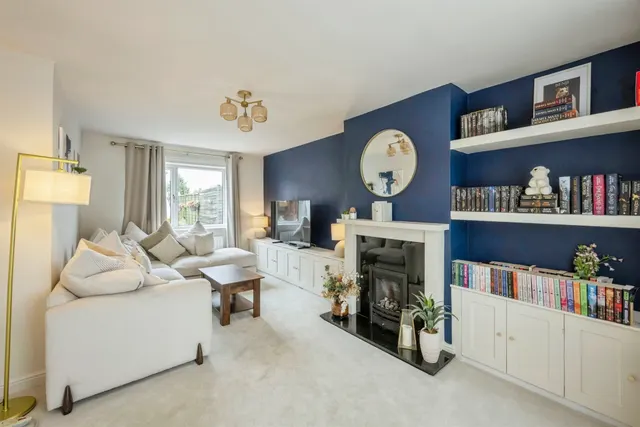 Photo 2 — Langdale Drive, Scawthorpe, Doncaster