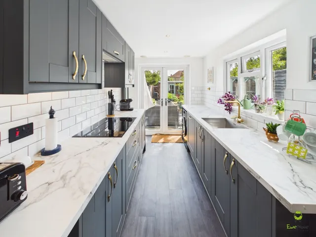 Elsa Road, Welling, DA16, photo 1