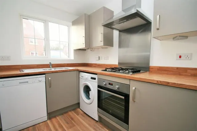 Photo 2 — Vaughan Close, Hartley Wintney, Hook, RG27 8EB