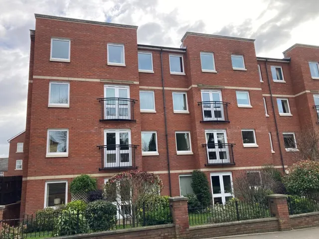 Cathedral Court, London Road, Gloucester, photo 1