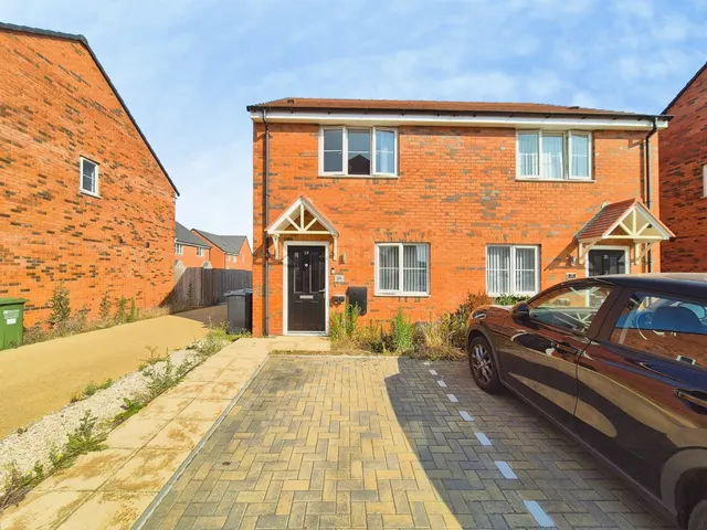 Paradise Way, Kidderminster, photo 1