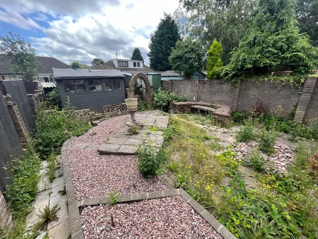 Bradley Lane, Bilston, WV14, photo 2