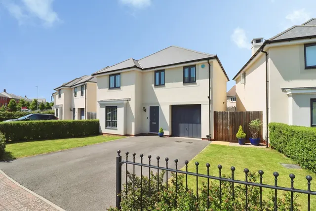 Slade Baker Way, Bristol, Gloucestershire, BS16, photo 1
