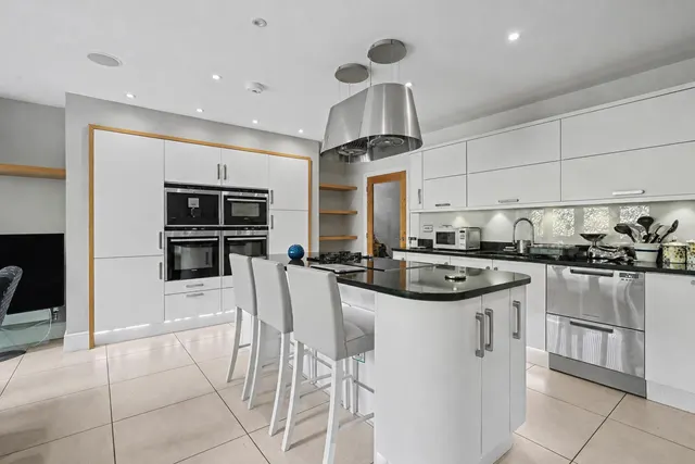 Cow Lane, Bramcote, NG9, photo 3