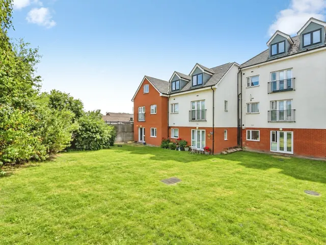New Road, Rainham, photo 1