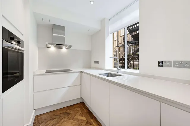 Wheatley Street, London, W1G, photo 3
