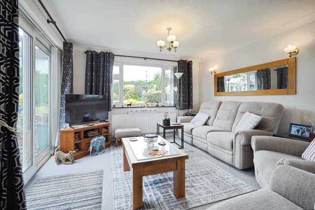 St. Andrews Drive, Burton-on-Trent, DE13, photo 3