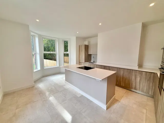 Prestbury Road, Macclesfield, SK10, photo 3