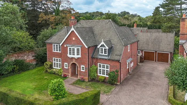 5 bedroom house, Orchard Lane, Wolseley Bridge