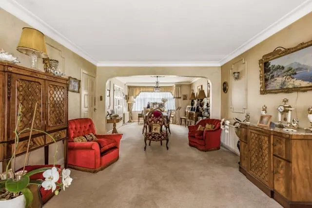 Highview Gardens, Finchley, N3, photo 3