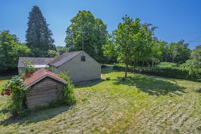 Cirencester Road, South Cerney, GL7, photo 3