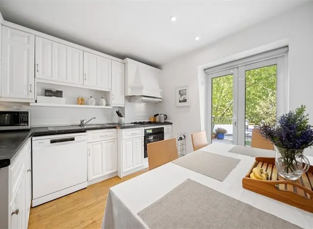 Photo 3 — Bramham Gardens, Earls Court, SW5