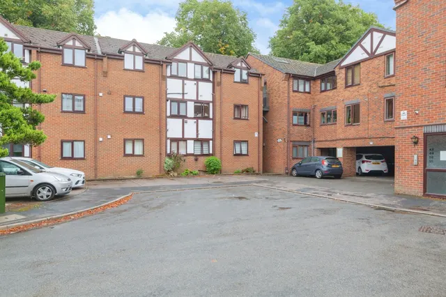 Granville Gardens, Hinckley, photo 1
