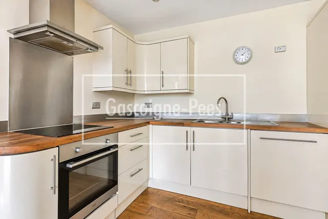 Wandsworth road, SW8, photo 3