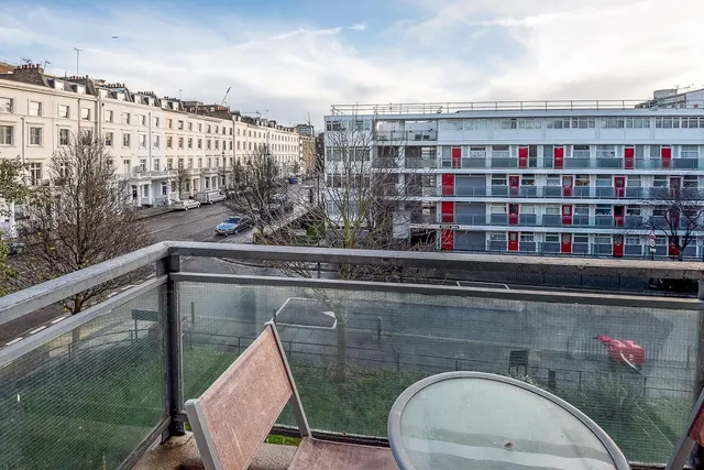 Photo 2 — Churchill Gardens, London, SW1V