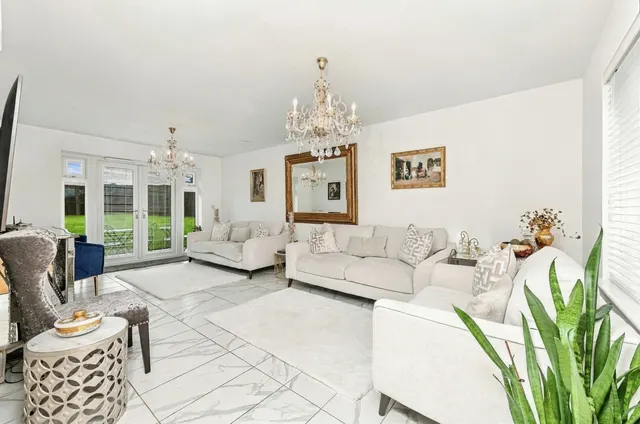 Kensington Way, Gomersal, BD19, photo 2