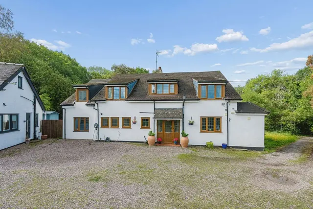 5 bedroom house — Schoolfold Lane, Macclesfield, SK10 4PL