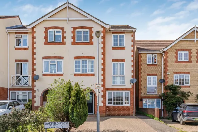 Oakfield Close, Potters Bar, EN6, photo 1