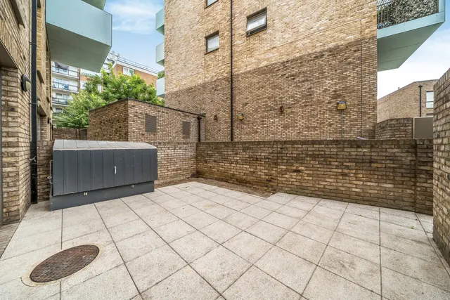 Photo 2 — East Street, SE17