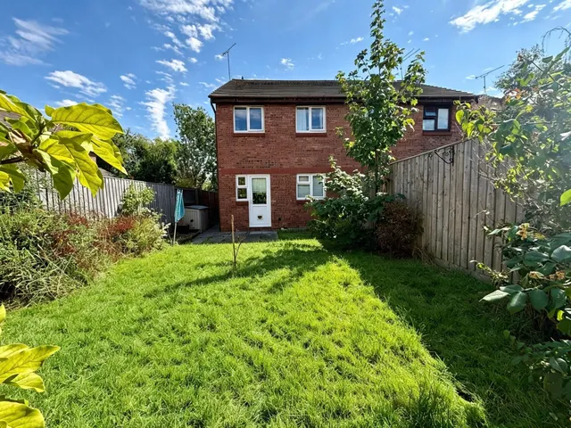 Friesland Close, Swindon, Wiltshire, SN5 5YG, photo 1