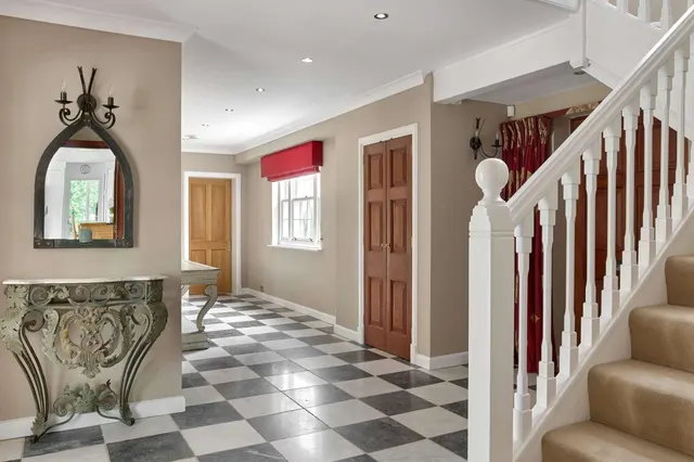 Woolmer Hill Road, Haslemere, GU27, photo 2