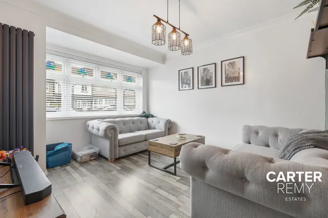 Photo 3 — Palmerston Road, Grays, RM20 4YP