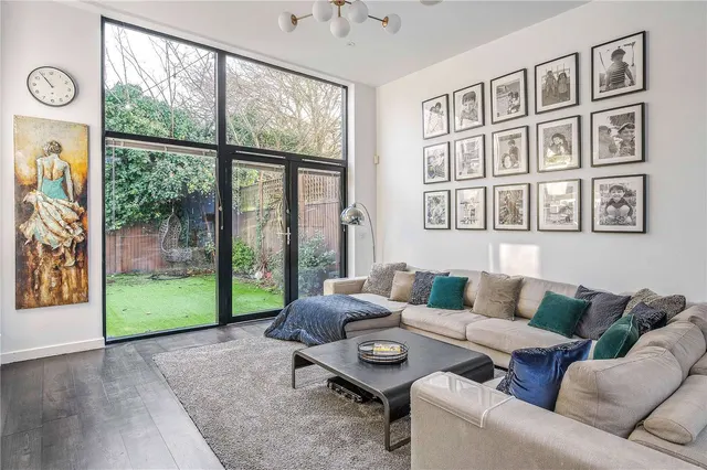 Photo 3 — Ebury Mews, Islington, London, N5 2AW