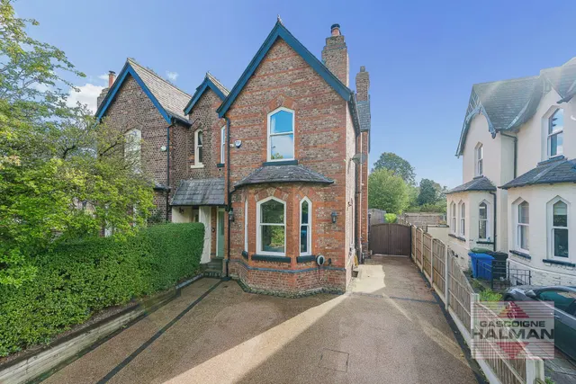 Hope Road, Sale, photo 1