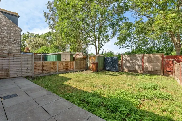 Photo 3 — Portsea Road, Tilbury, Essex, RM18