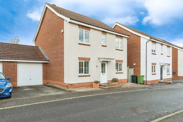 Cygnet Close, Attleborough, Norfolk, NR17, photo 1