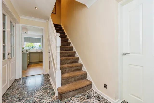 Fielding Avenue, Stockport, SK12, photo 2