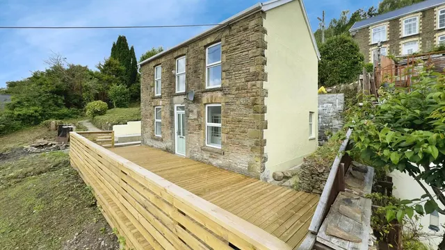 Swansea Road, Pontardawe, Swansea, photo 1