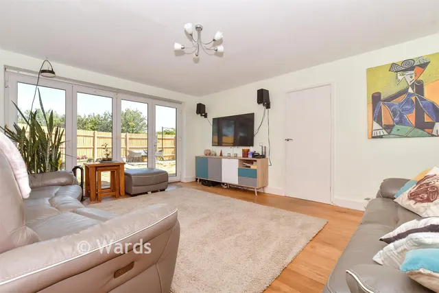 St. Richard's Road, Deal, CT14, photo 2
