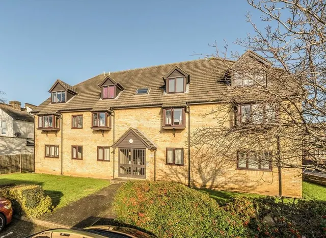 Bond Road, Surbiton, KT6, photo 1