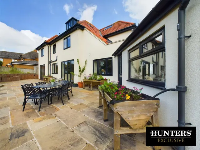 Wheatcroft Avenue, Scarborough, YO11, photo 3