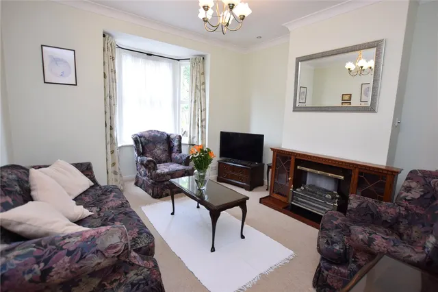 Photo 3 — Queens Road, Farnborough, Hampshire, GU14 6JW