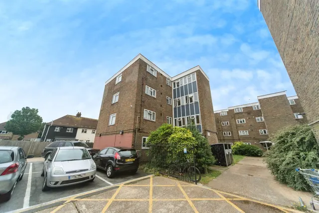 Allfrey Road, Eastbourne, photo 1