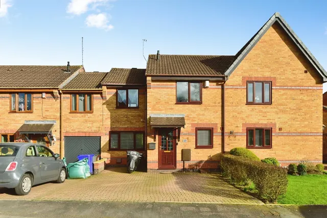 Scrimshaw Drive, Stoke-on-Trent, Staffordshire, ST6, photo 1