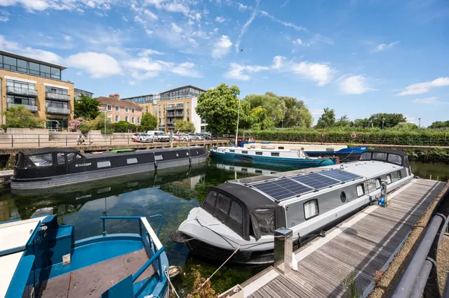 Photo 3 — Flat 28, 1 Point Wharf Lane, Brentford