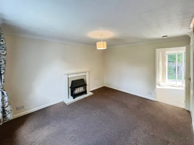 Buckthorn Close, Timperley, WA15, photo 3