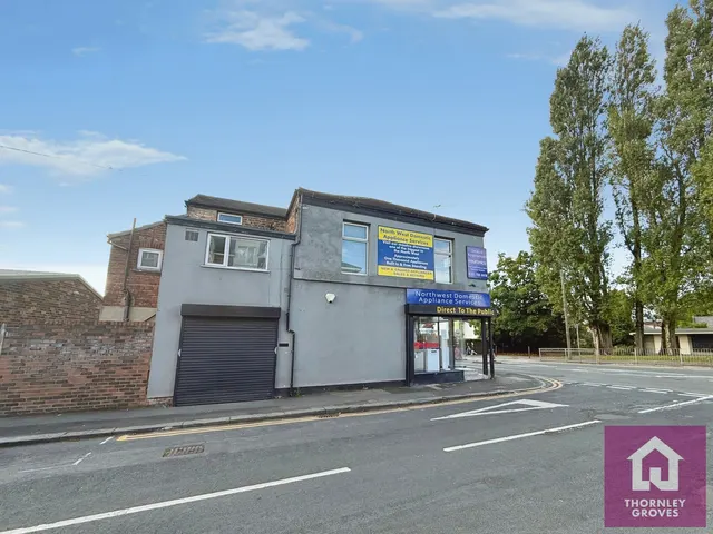 Liverpool Road, Eccles, M30, photo 1